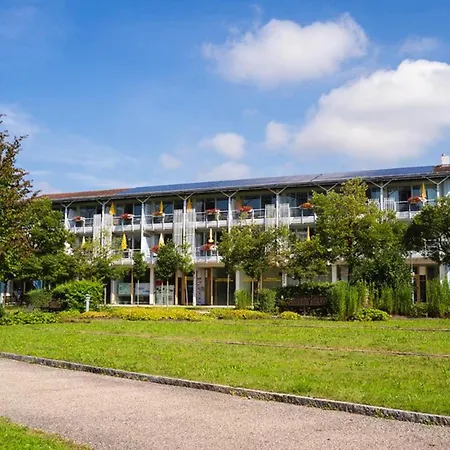 Daire Grosses Studio Am Kurpark In Bad Birnbach Mit Balkon